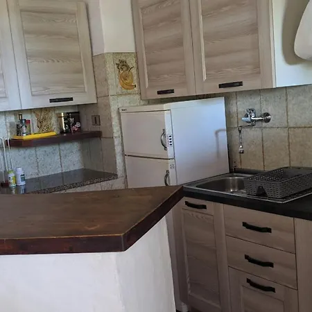 Semesterbostad Charming House With Sea View In