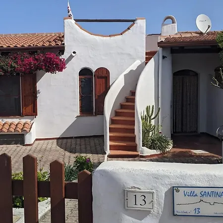 Charming House With Sea View In * 瓦雷多利亚