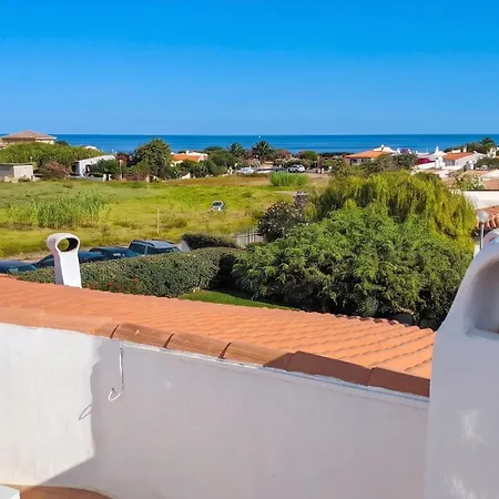 Feriehus Charming House With Sea View In