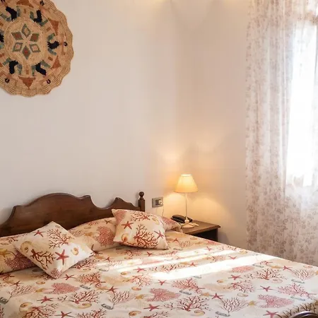 Charming House With Sea View In בית נופש *