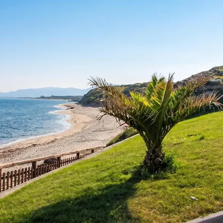 Feriehus Charming House With Sea View In